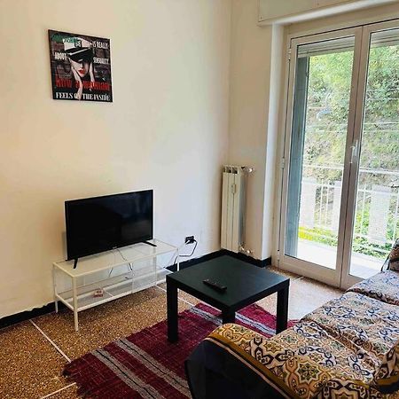 Entire 3 Bed Rooms Apartment,Centrum Генуя Экстерьер фото