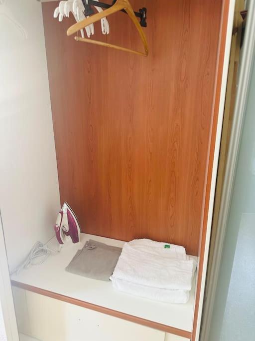 Entire 3 Bed Rooms Apartment,Centrum Генуя Экстерьер фото