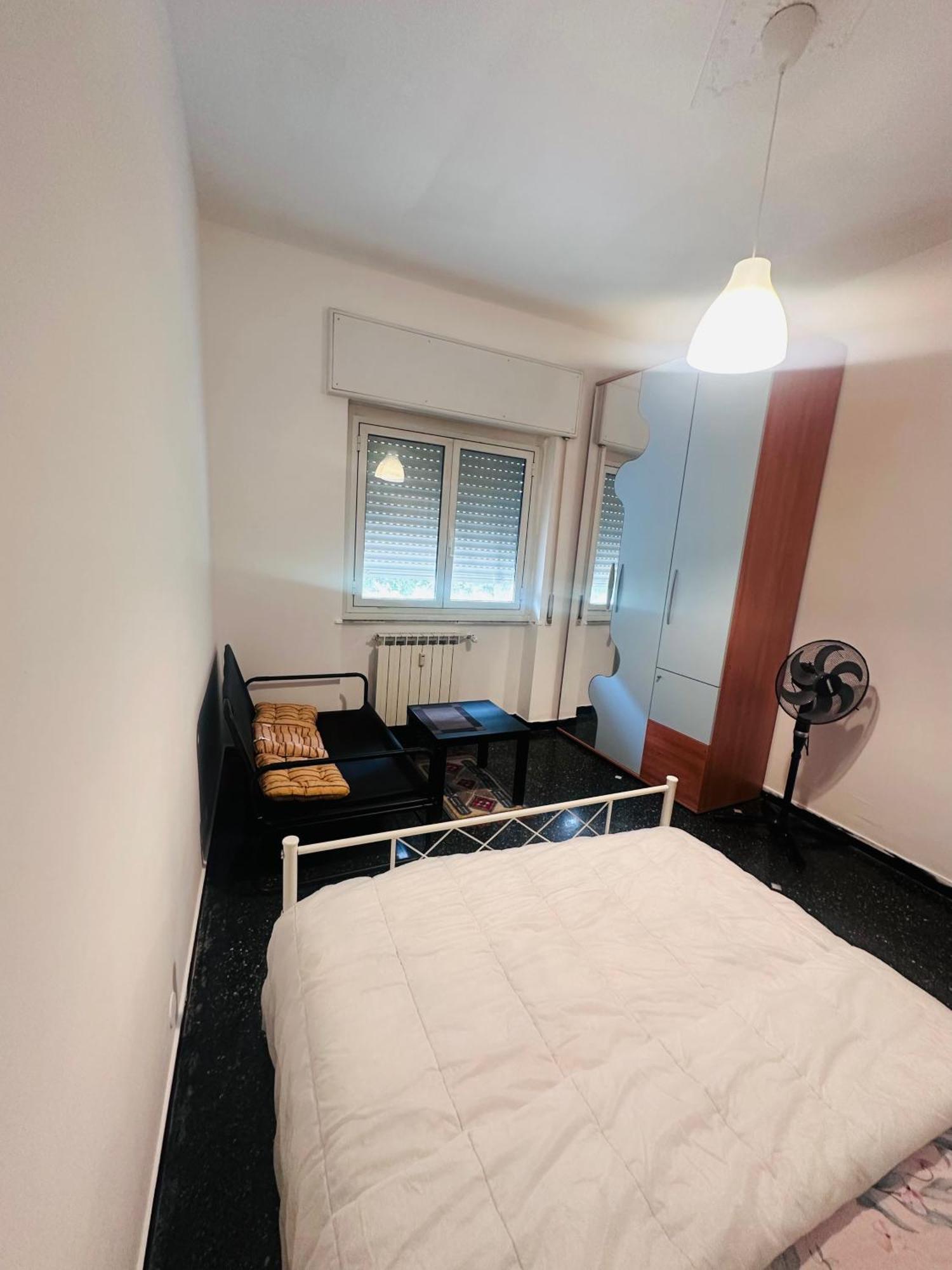 Entire 3 Bed Rooms Apartment,Centrum Генуя Экстерьер фото