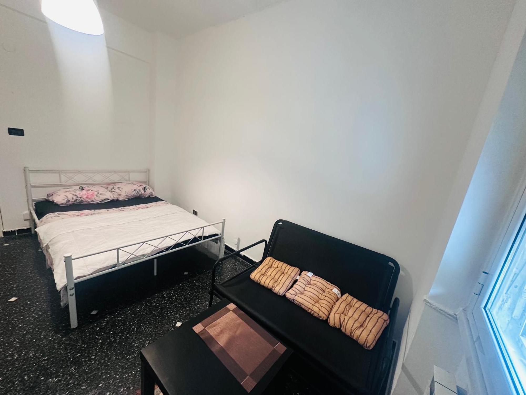 Entire 3 Bed Rooms Apartment,Centrum Генуя Экстерьер фото